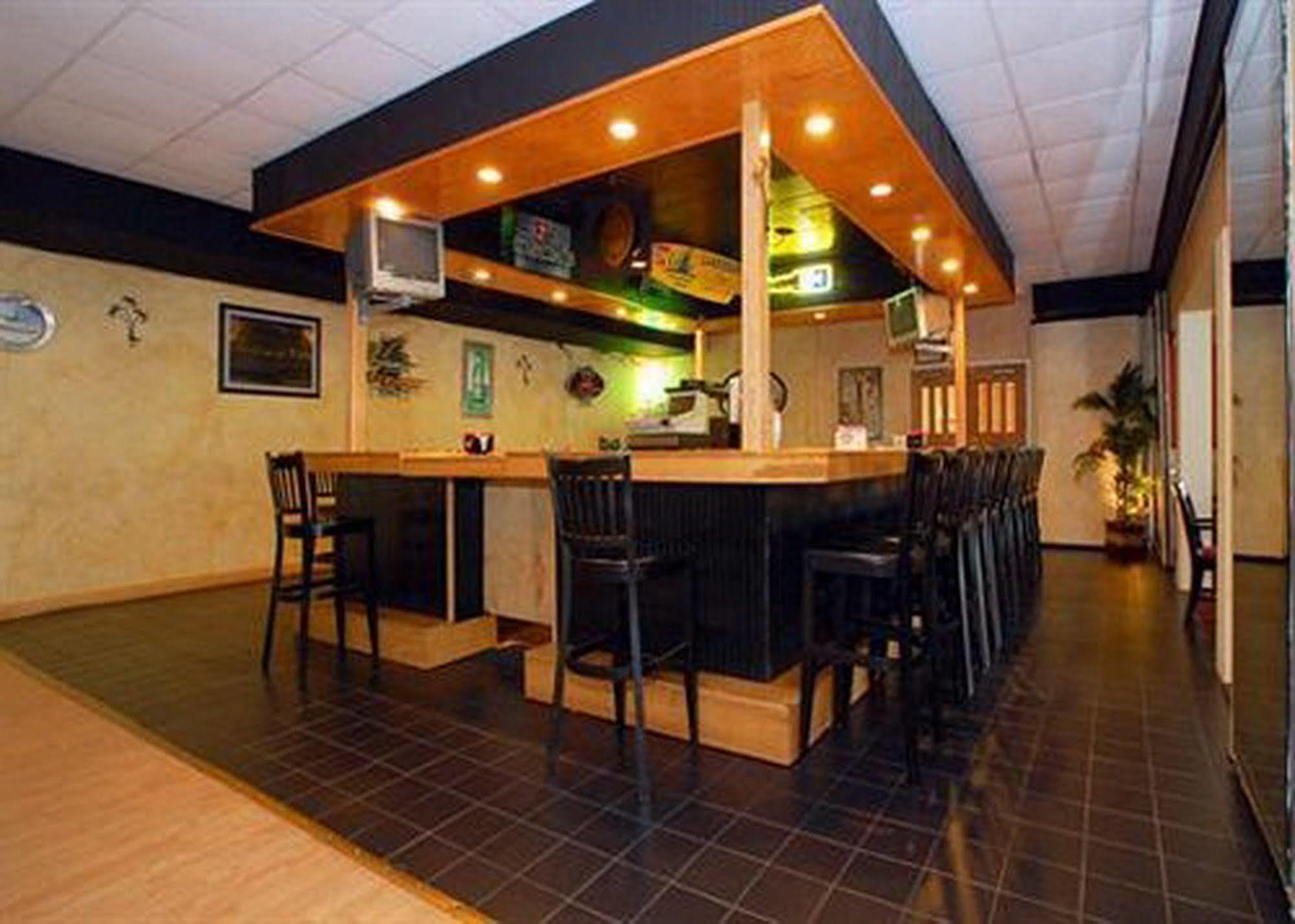 Newburgh Inn Newburgh
