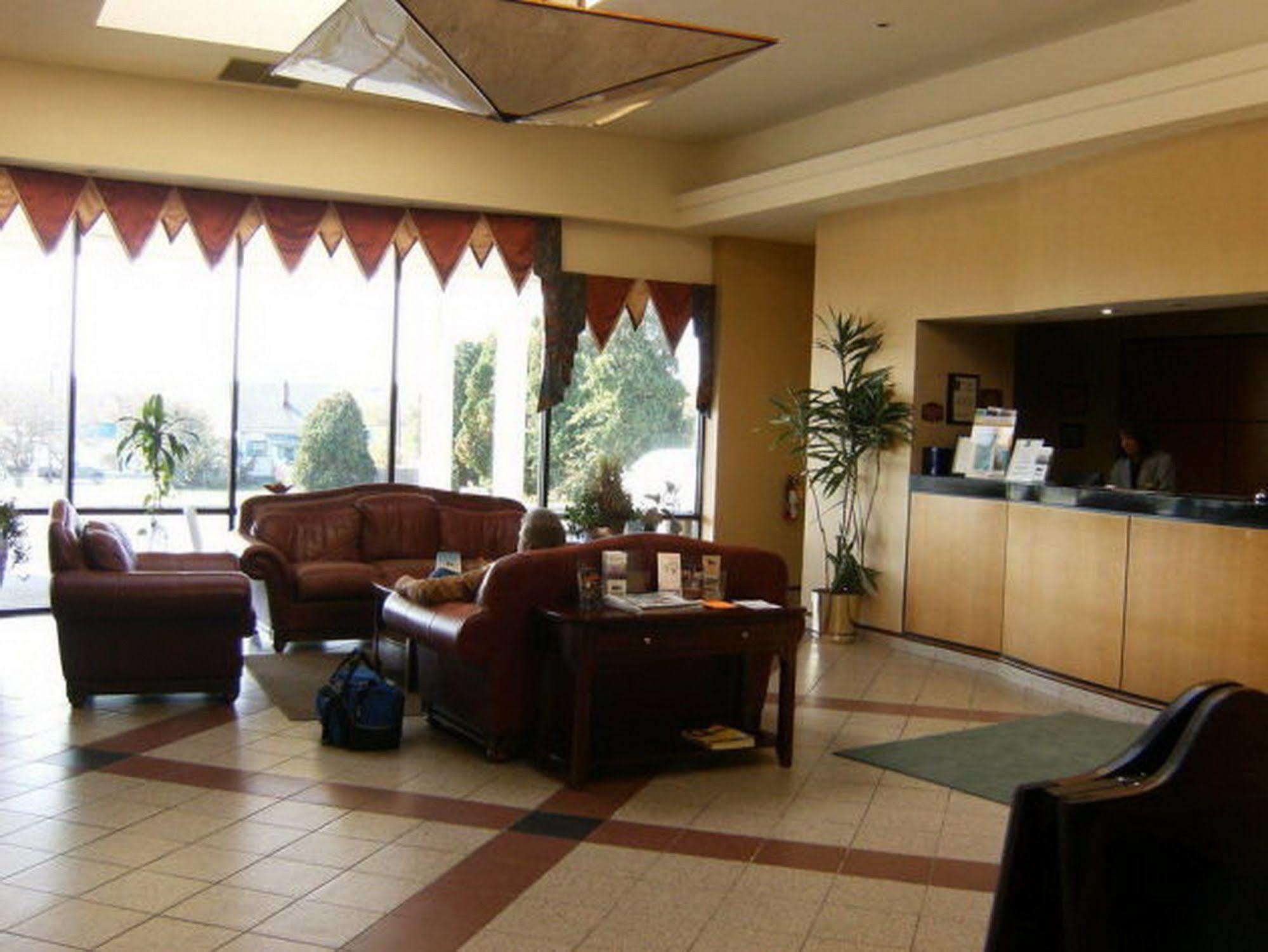 Hotel Newburgh Inn 2*
