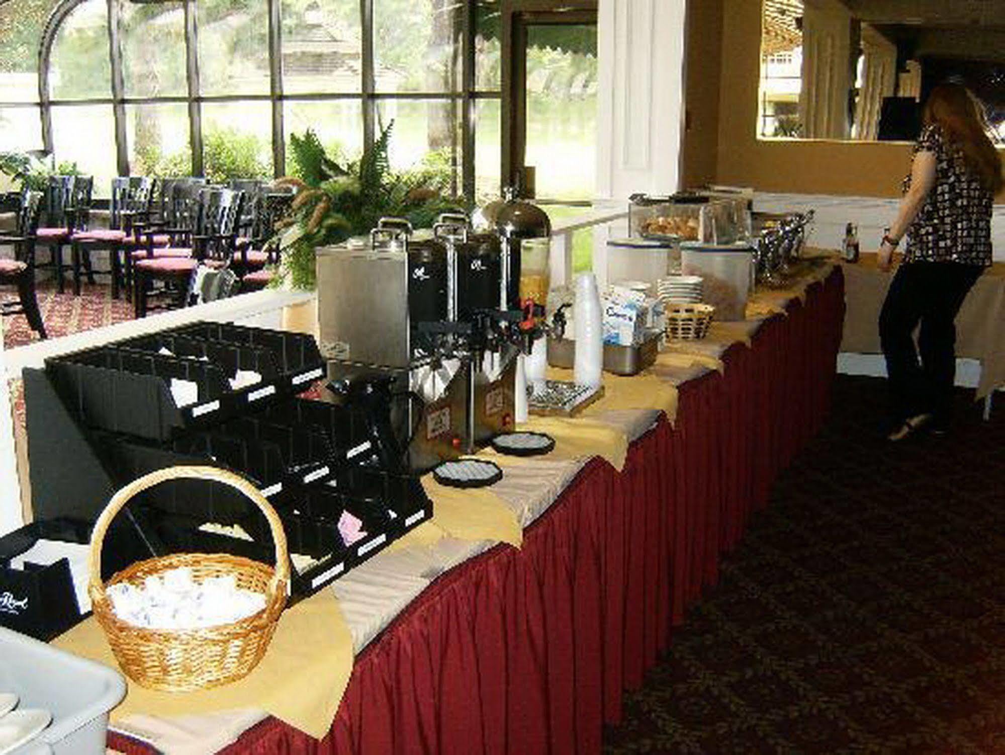 Newburgh Inn Hotel 2*