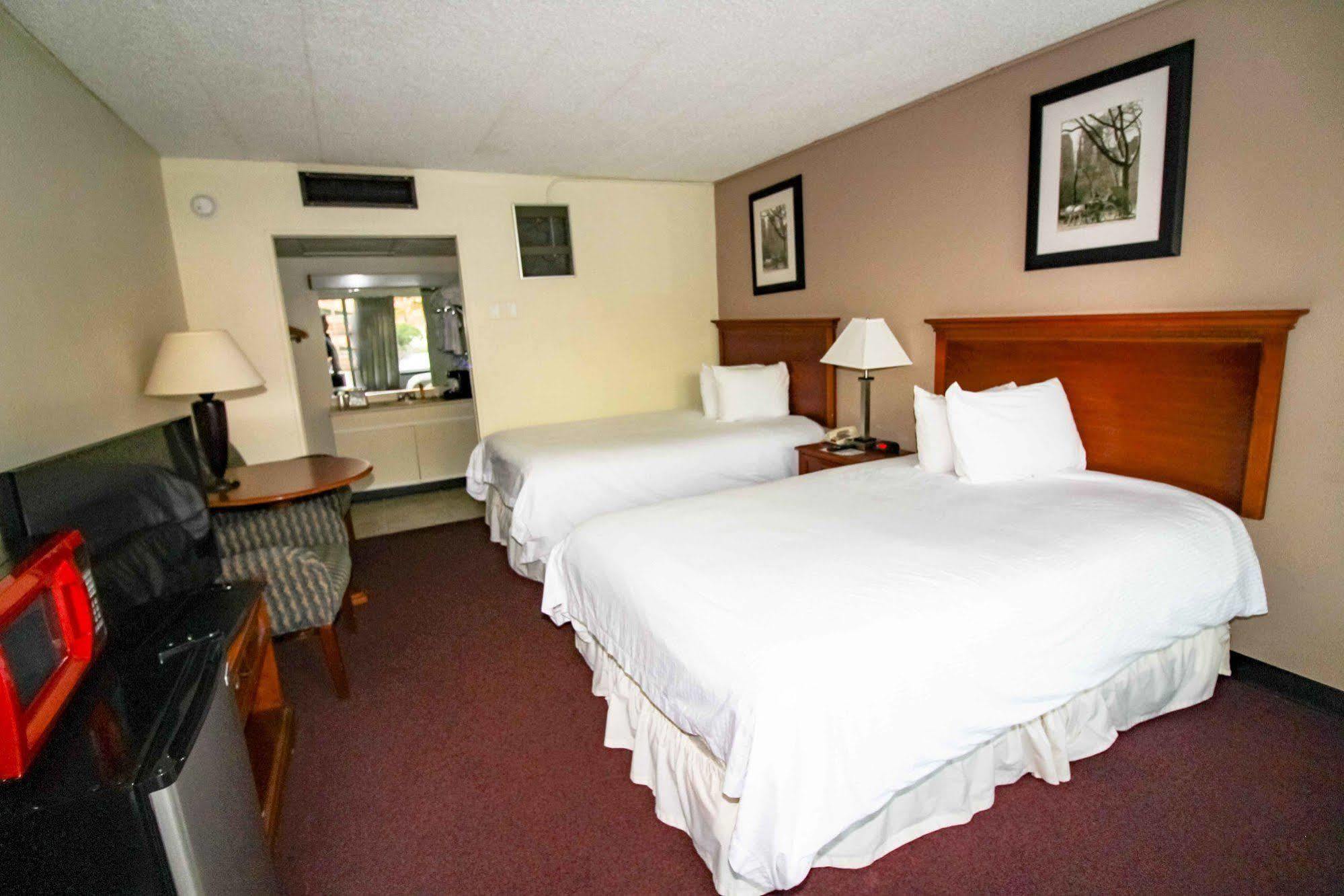Newburgh Inn